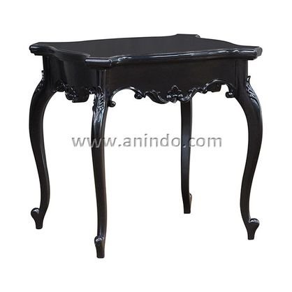 Versa Small Table