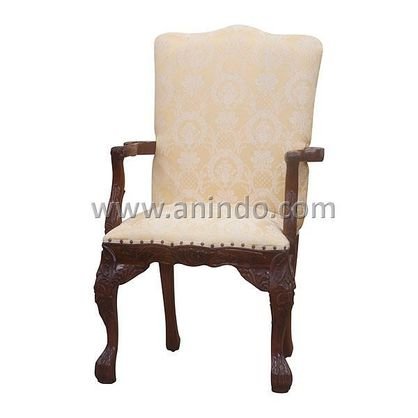Munich Chair Carver