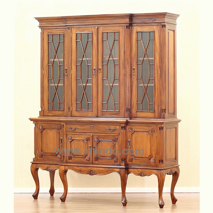 Chippendale China Cabinet